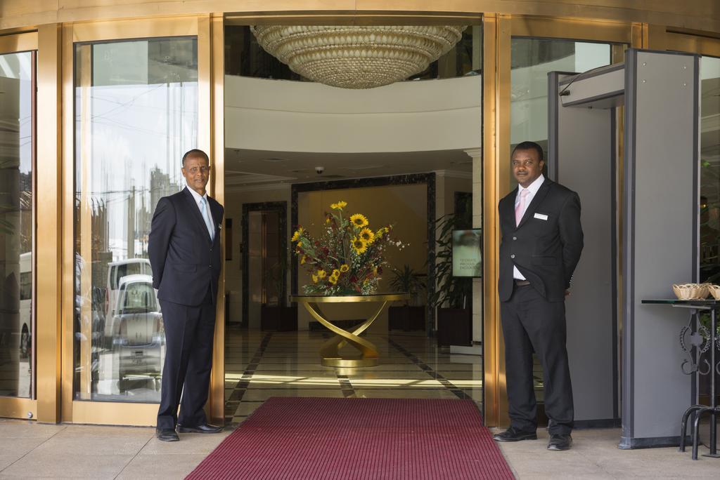 Golden Tulip Addis Ababa Hotel Bagian luar foto